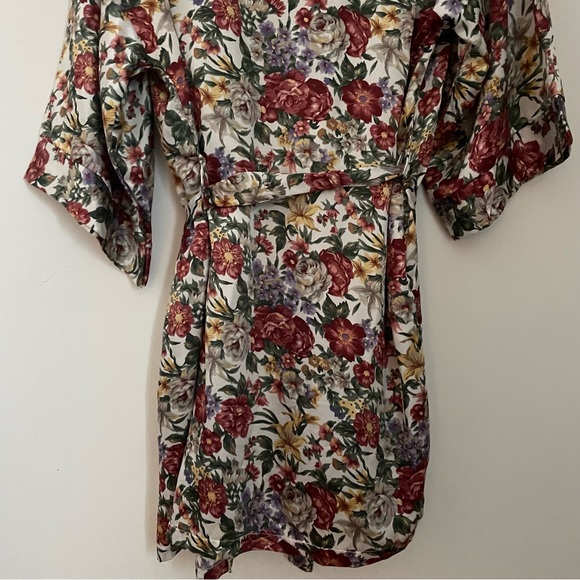 ET Vintage Set ERIKA TAYLOR Vintage 90s Silk Robe & Slip 2-Piece Set - Picture 8 of 16